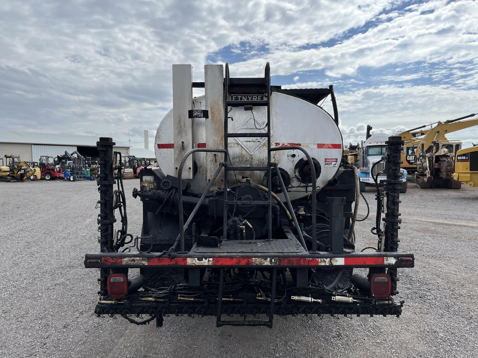 ./imagenes/INVOICE/2019/16599/CAMION PETROLIZADOR GMC TOPKICK (5).JPG